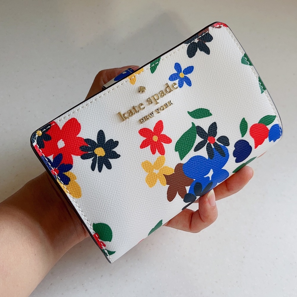 Kate Spade Staci Sailing Floral Medium Compact Bifold Wallet